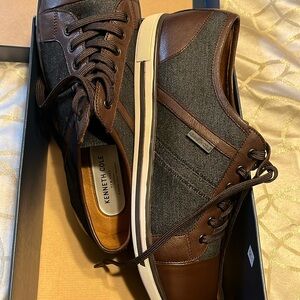 Men’s size 12 Kenneth Cole dark brown and dark denim one of a kind shoe!